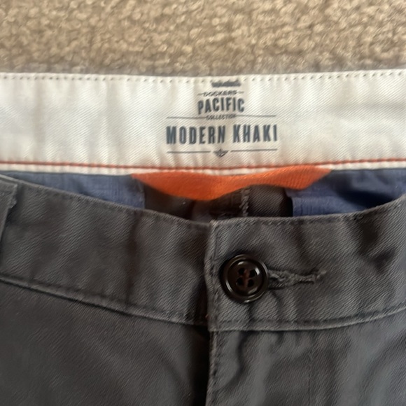 Docker Modern Khakis - Picture 2 of 4